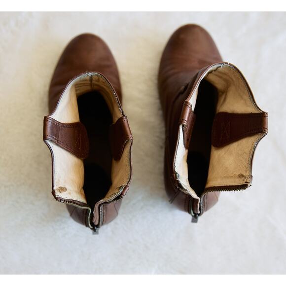Frye Leather Carlson Hidden Wedge brown bootie - Picture 3 of 12